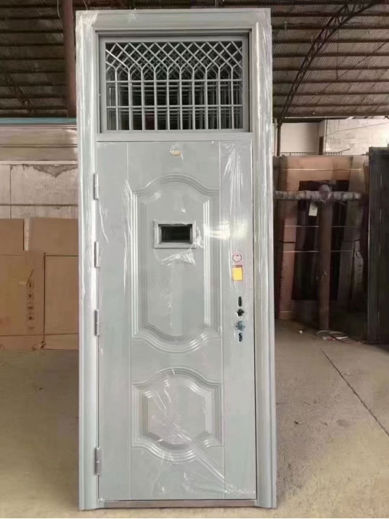 沙坡头学校教室门