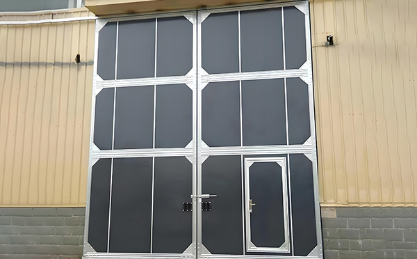 厂房沙坡头工业门选择与维护全解析：提升效率与安全的关键要素